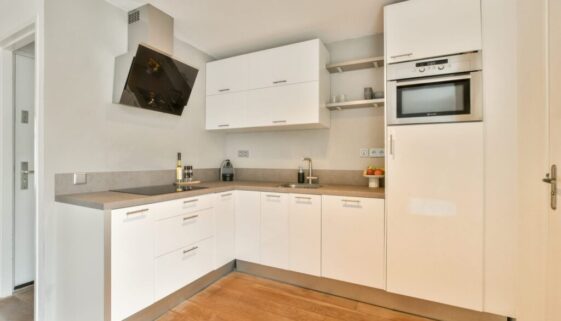 Custom vs. Modular Kitchen Cabinets for Kitchen Remodeling in BC
