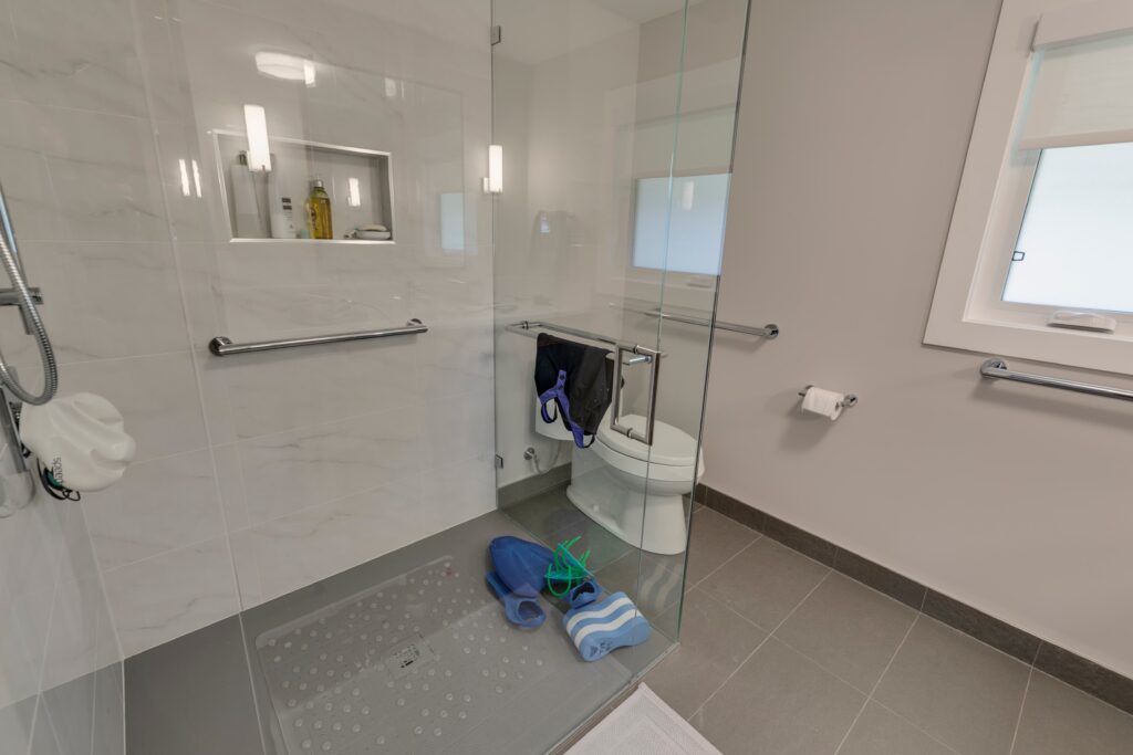 Jericho Circle – Ageless living - adding a washroom, bedroom, and laundry facilities to the main floor so clients could live on main floor and not worry about going up and down stairs.